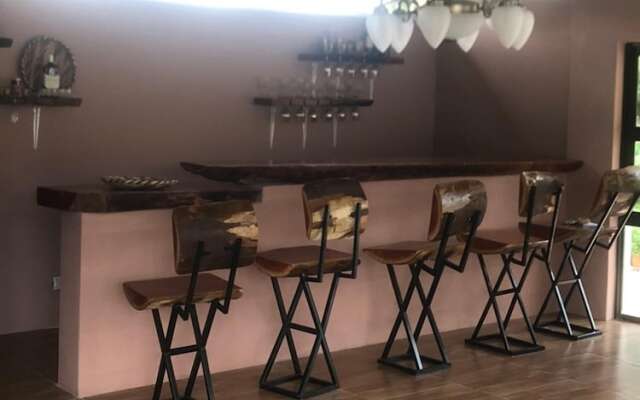 1 bed Apartment in Mount Pleasant Heights - 2013