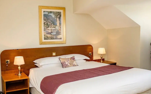 Charlemont Arms Hotel