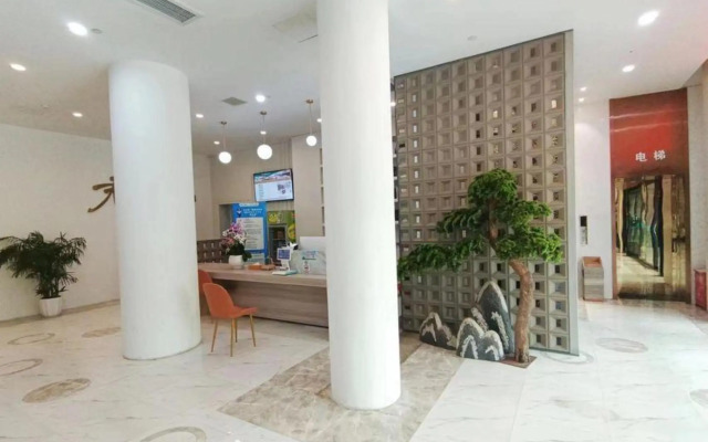 Junrong Fashionable Hotel