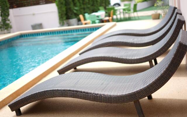 Calla Lily Boutique Residence