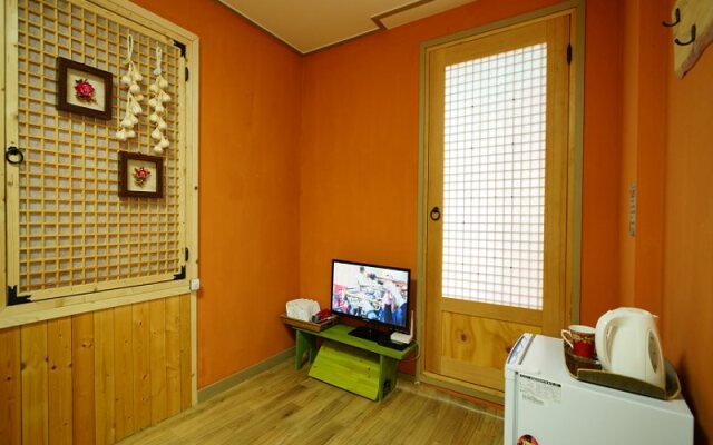 Jeonju Kim Myeong Ok Pension