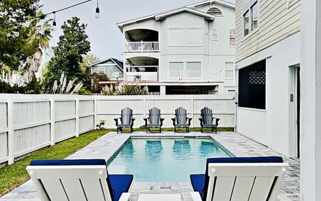 Captain Champs Castaway