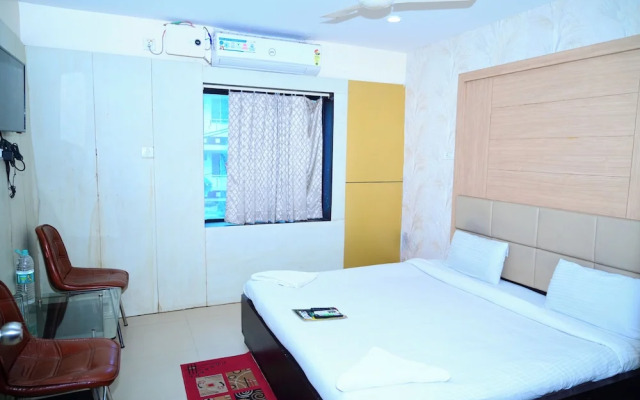 DhamStay Hotel Sai Sandpiper Near Beach