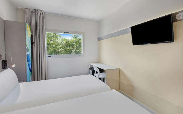 B&B Hotel Girona 2