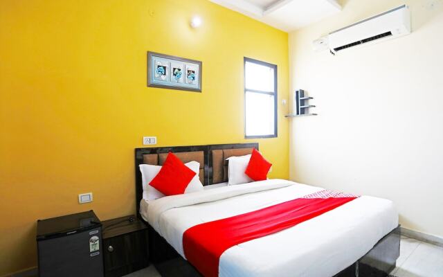 OYO 9382 Hotel Homestay
