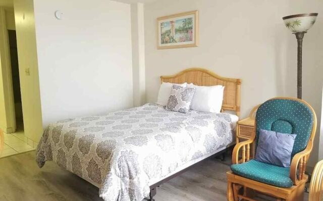 Ilikai Marina Studio City View Condos with Fully Equipped Kitchens & Free Wifi