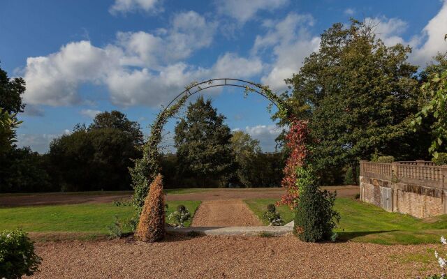 Oatlands Park Hotel