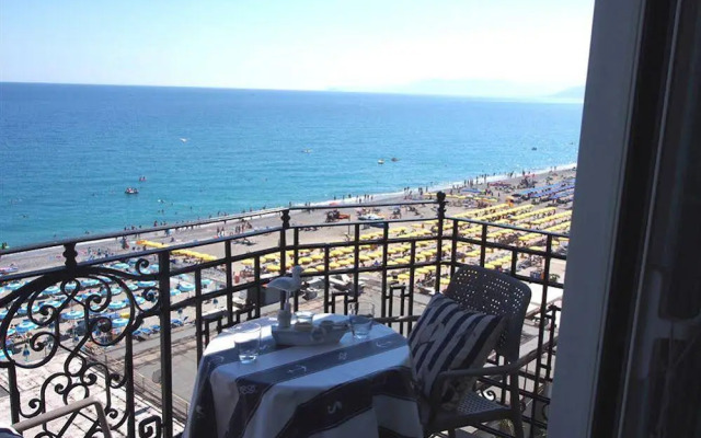 Lido Resort