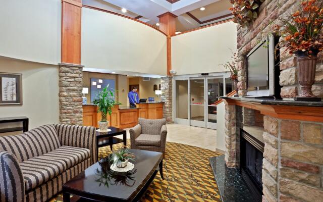 Holiday Inn Express & Suites Nampa - Idaho Center by IHG