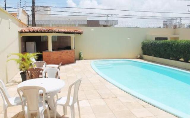 Calhau Hostel