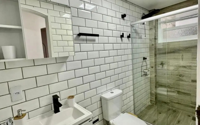 Apartamento estilo Chalé com piscina