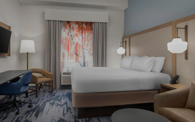 Fairfield Inn & Suites by Marriott Roanoke Hollins/I-81
