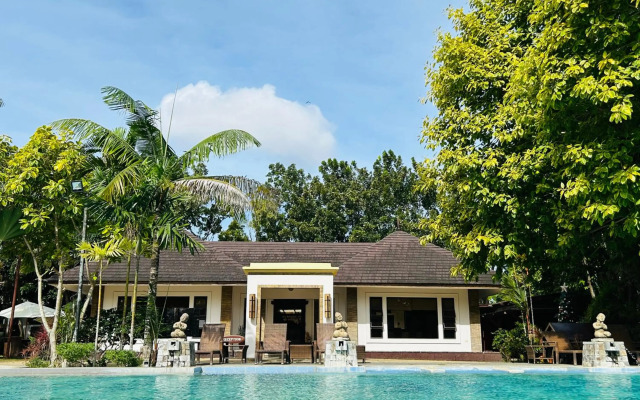 237 Sheridan Boutique Resort