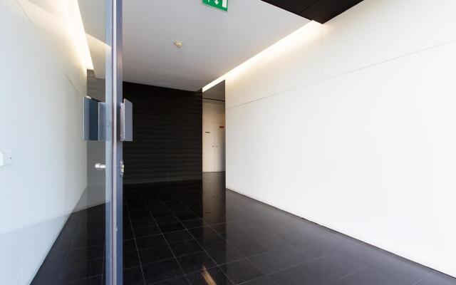 Expo River Side by Homing
