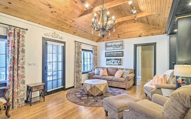 Eclectic 'osage Cottage' in Historic District