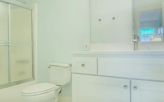2 C, Three Bedroom Townhome