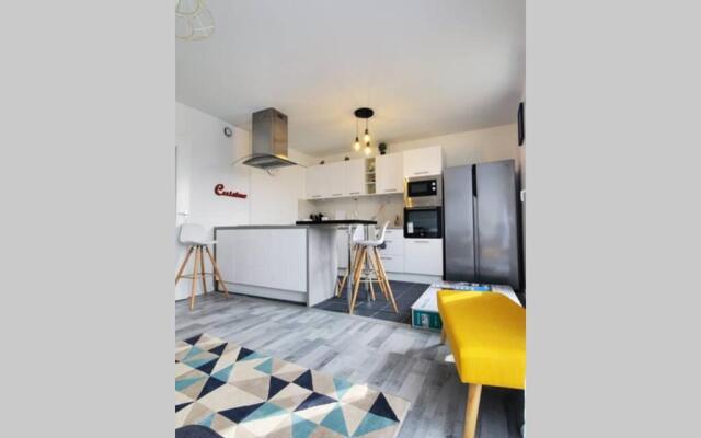 Appart 6 à 8 personnes proche centre parking gratuit