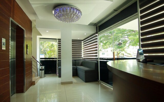 Oyo 4802 Cochin City Residency