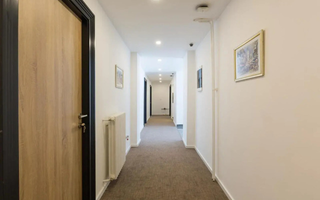 Premium Crown Suites