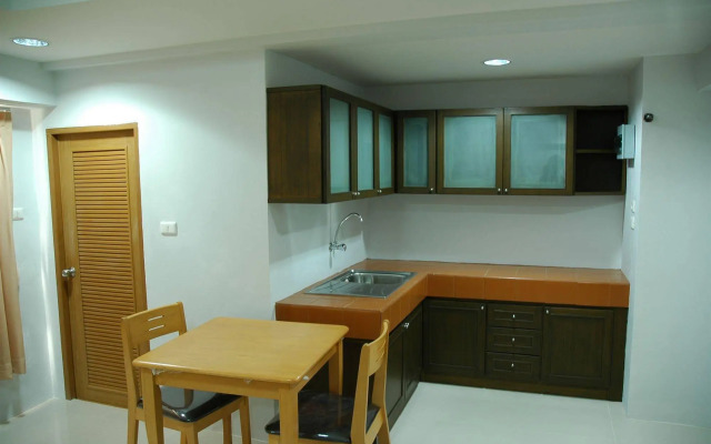 Suvarnabhumi Apartment