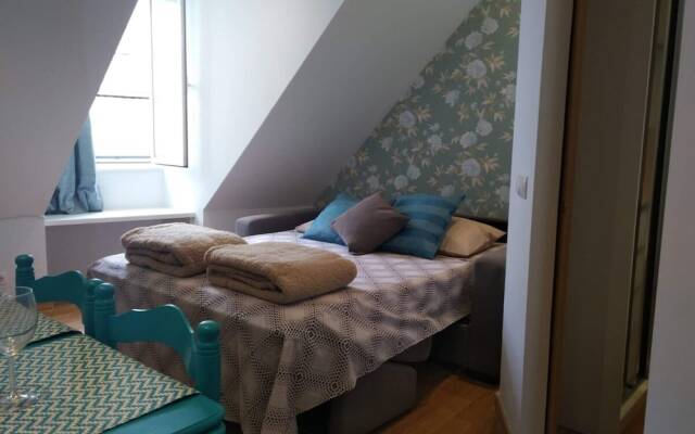 Bright 1 Bedroom Apartment in the Heart of Sunny Lisbon