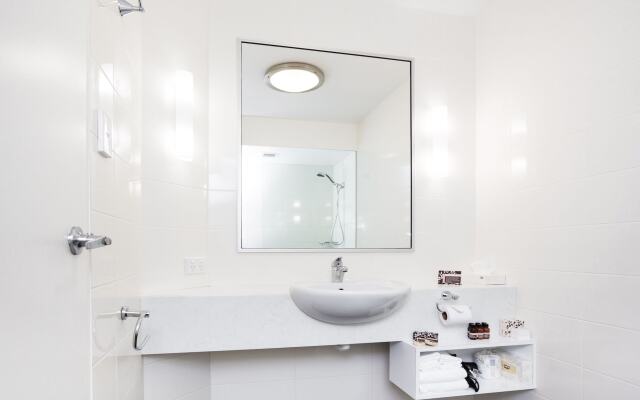 St Ives Apartments