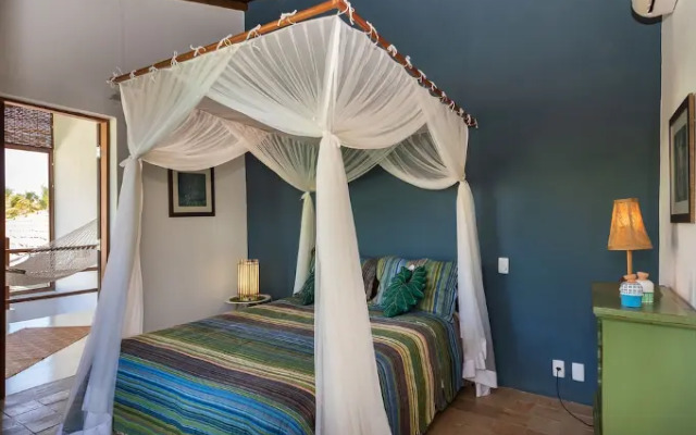 Vila do Outeiro em frente a praça da igreja