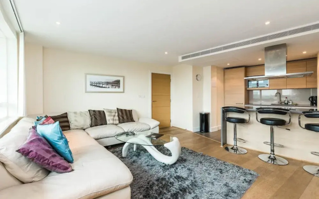 Luxury Modern 2BD Flat in Centre