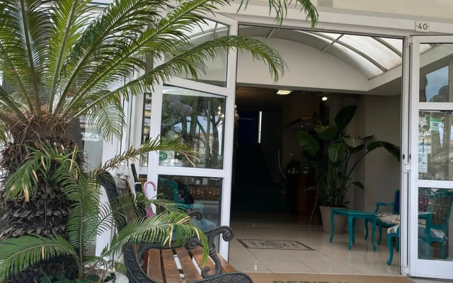 Petit Hotel