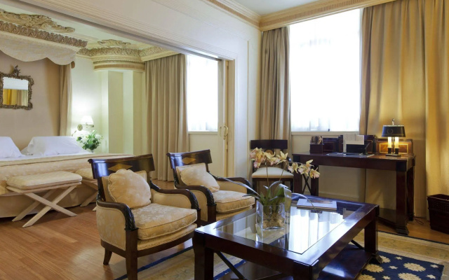 Saray Hotel