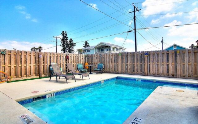 Nauti Mermaid 5 Bedroom Home by Redawning