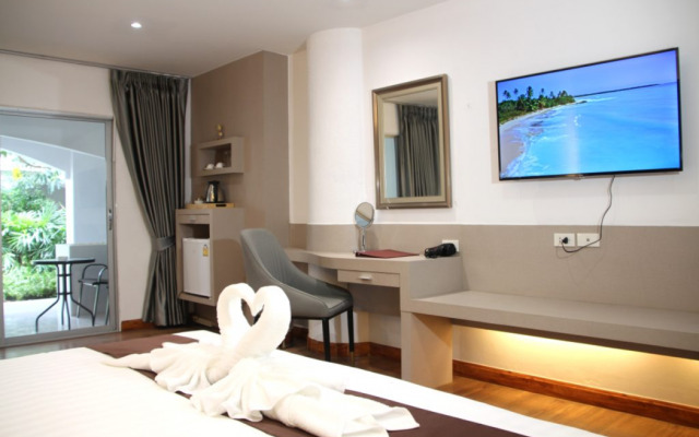 Pooh Beach Resort & Spa