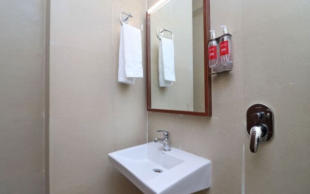 OYO Flagship 74174 Hotel Central Plaza