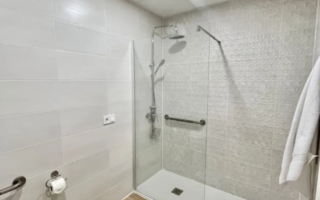 Ifema I in Madrid With 1 Bathrooms