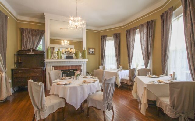 Burke Manor Inn & Pavilion