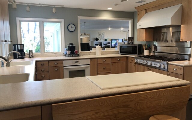 Beach House by Jekyll Realty