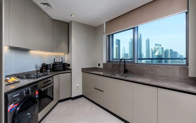 Waves - Top Waterfront 2BR Apartment in Business Bay