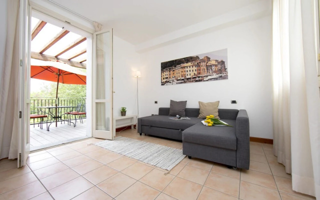 Porto Letizia Begonia 6