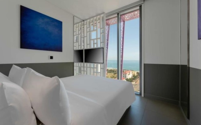 Wink Hotel Tuy Hoa Beach - 24hrs stay & Rooftop Pool Bar