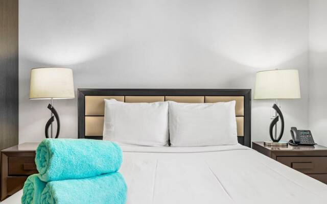 Beautiful One Bedroom Ground Level Palmaruba