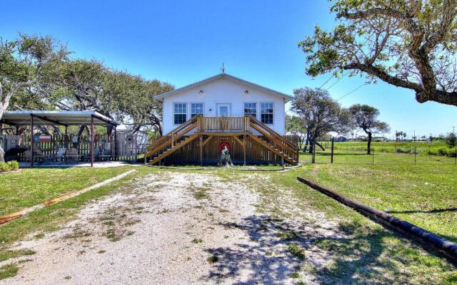 Fantasy Oaks Lodge 4 Bedroom Home by RedAwning