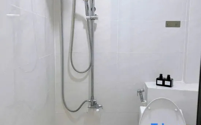 Small Private house in Bui Vien Walking Street – Bathroom – Ho Chi Minh City