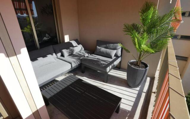 Superb 3 rooms with pool and tennis