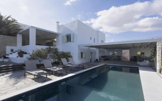 Stunning Beachfront 3BR Villa that has it ALL!