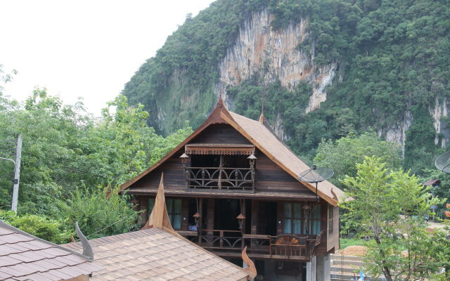 Boutique Village Hostel