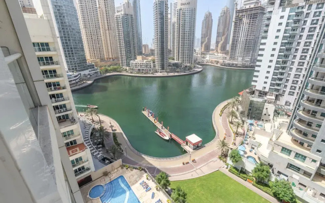 Marina Views 1-bedroom Sleeps 4 With Balcony