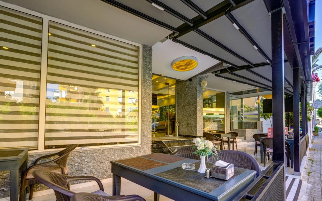 Miss Cleopatra Hotel