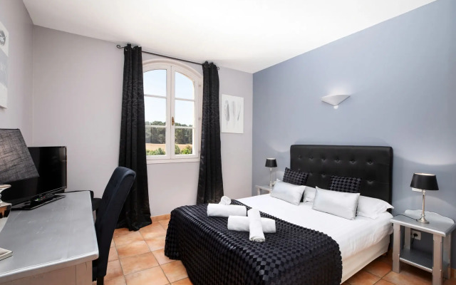 Hotel La Bastide Saint Martin
