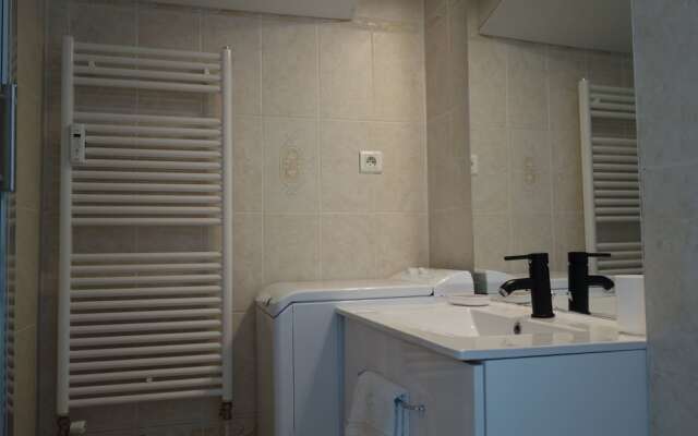 Welcome to Cannes - Latour Maubourg 3