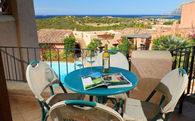 Corbezzolo 11 - Vista Village